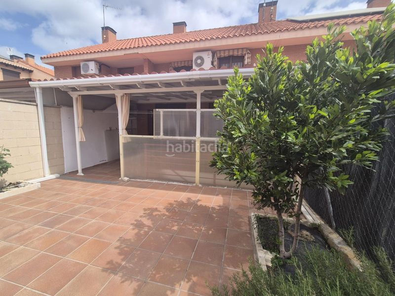 Foto d7467814-442f-4513-8bb9-fae7e89bb59a. Casa adossada amb aparcament a Villa del Prado