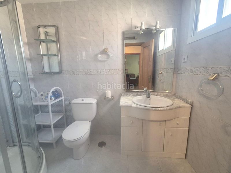 Foto 14a3c61f-7b29-429b-a007-649954431f0e. Casa adossada amb calefacció aparcament piscina a Navalcarnero