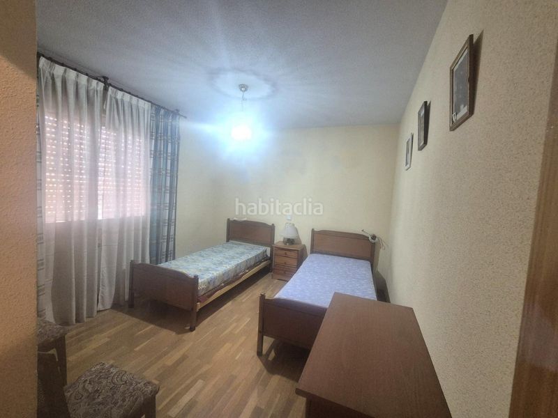 Foto 33e58486-0f6f-4fe3-bcca-5a0109fd92ed. Casa adossada amb calefacció aparcament piscina a Navalcarnero