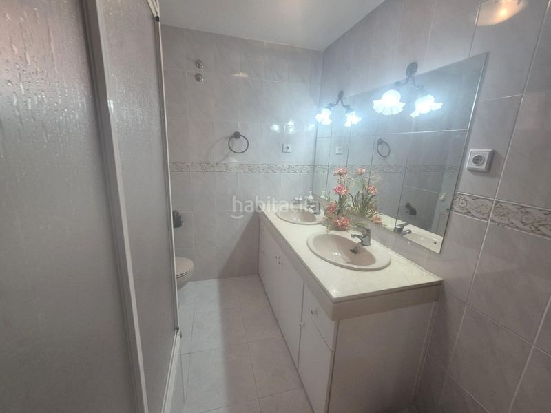 Foto 7a6984ed-befa-41ff-9bbe-1844d756470b. Casa adossada amb calefacció aparcament piscina a Navalcarnero