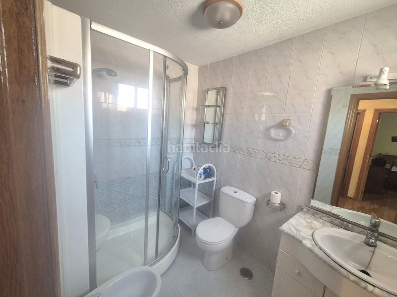 Foto ae277795-8f47-4cbe-87e6-c5ce25e25fcd. Casa adossada amb calefacció aparcament piscina a Navalcarnero