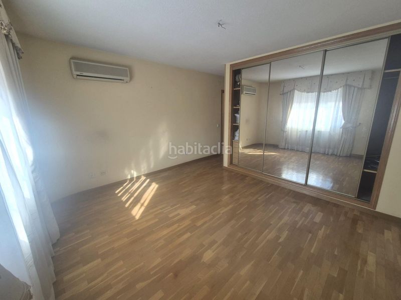 Foto e3863b95-9adf-4652-9ce6-ff156517ed66. Casa adossada amb calefacció aparcament piscina a Navalcarnero