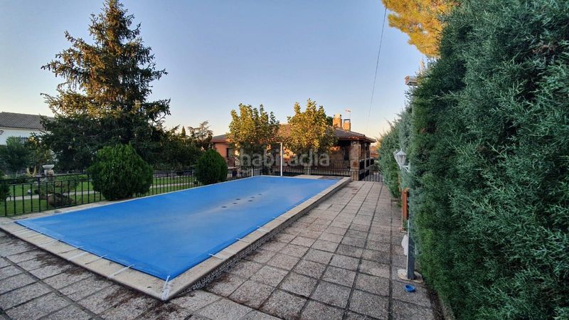 Foto 2e9b719f-79fb-4a27-b91a-c4763599fe99. Xalet amb aparcament piscina a Aldea del Fresno