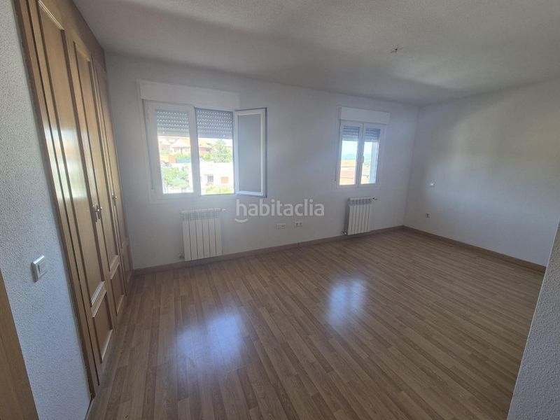 Foto a6a273c2-3f2b-4ea8-8113-590371643ae0. Casa adossada amb calefacció aparcament piscina a Méntrida