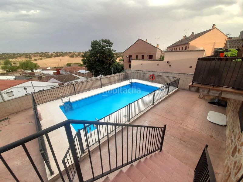 Foto 8d433d78-d6a8-4f2b-9a8f-e24e109d277d. Dúplex amb calefacció aparcament piscina a Villamantilla