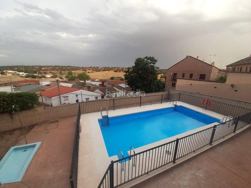 Foto e21b8838-5fa6-4707-ab42-9a2652008acc. Dúplex amb calefacció aparcament piscina a Villamantilla
