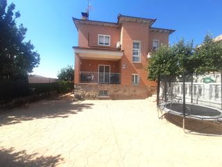 Chalet in Villamantilla. Chalet independiente en villamantilla