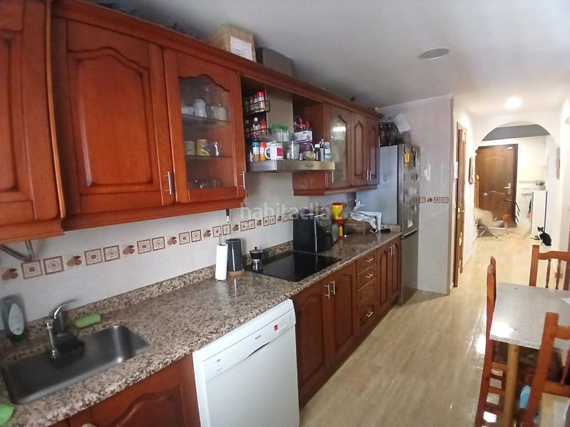 Foto 32b4480e-9bef-47c5-8c1d-80ed543a2426. Casa adossada amb calefacció a Aldea del Fresno