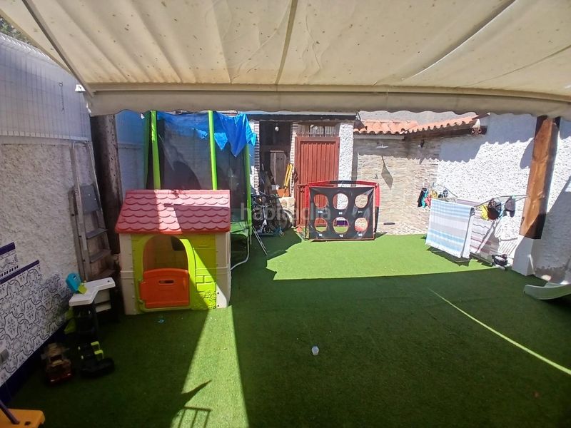 Foto 87b20154-8279-4efe-bba1-887d26af6874. Casa adossada amb calefacció a Aldea del Fresno