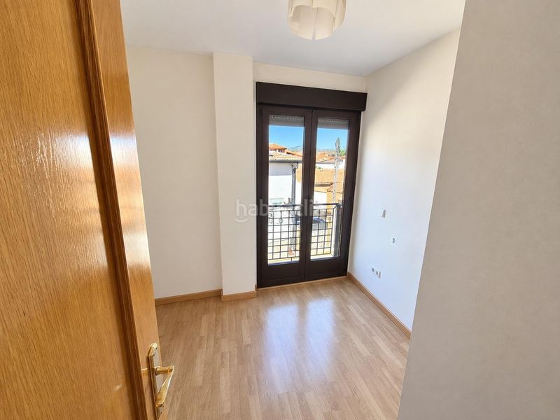 Foto 62232acf-f468-4e9d-9484-37d91347740b. Casa adossada amb calefacció aparcament a Aldea del Fresno