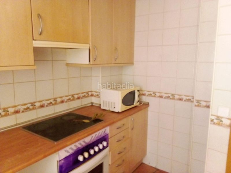 Foto f950d3f0-ab36-4ffd-8563-74d577d3470e. Casa adossada amb calefacció aparcament a Aldea del Fresno