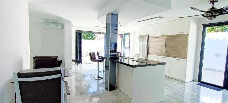 Foto 98edc609-3a3c-4d52-87b3-6395ebbd3a77. Chalet en n/a en Nueva Alcántara Marbella