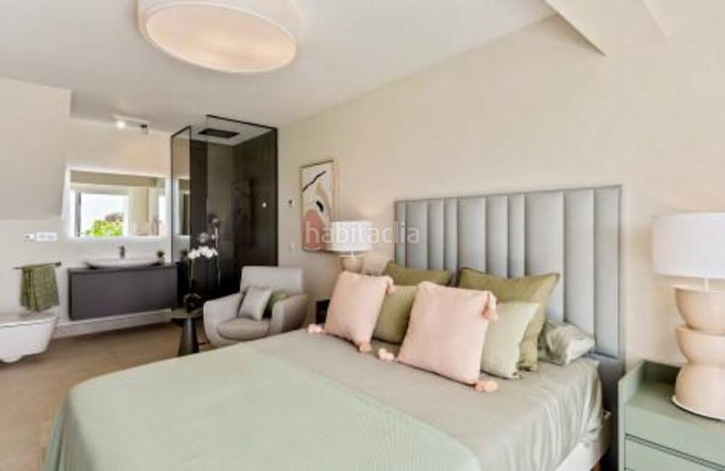 Foto 5bd69154-5522-4b4d-93bf-01c0dee2cd48. Casa amb aparcament piscina a Guadalobón Estepona