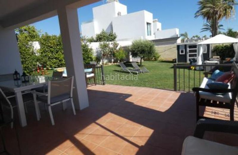 Foto 1448ffee-b1e8-4524-890d-22dfd799825c. Casa amb aparcament a Nueva Alcántara Marbella