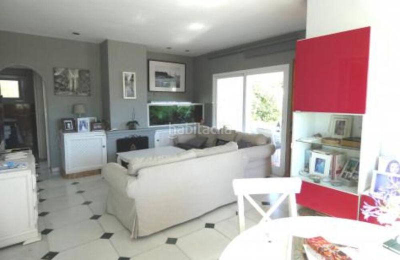 Foto e1078ca5-1169-4853-8dad-e5ca10d51957. Casa amb aparcament a Nueva Alcántara Marbella