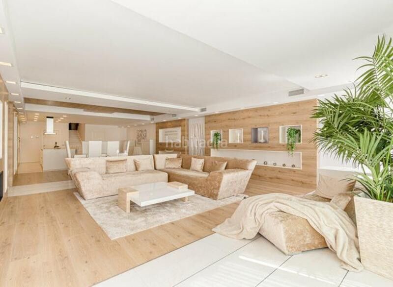 Foto 1da15690-a5f8-470b-9b3e-f59398536116. Rent ground floor with parking pool in Puerto Banús Marbella