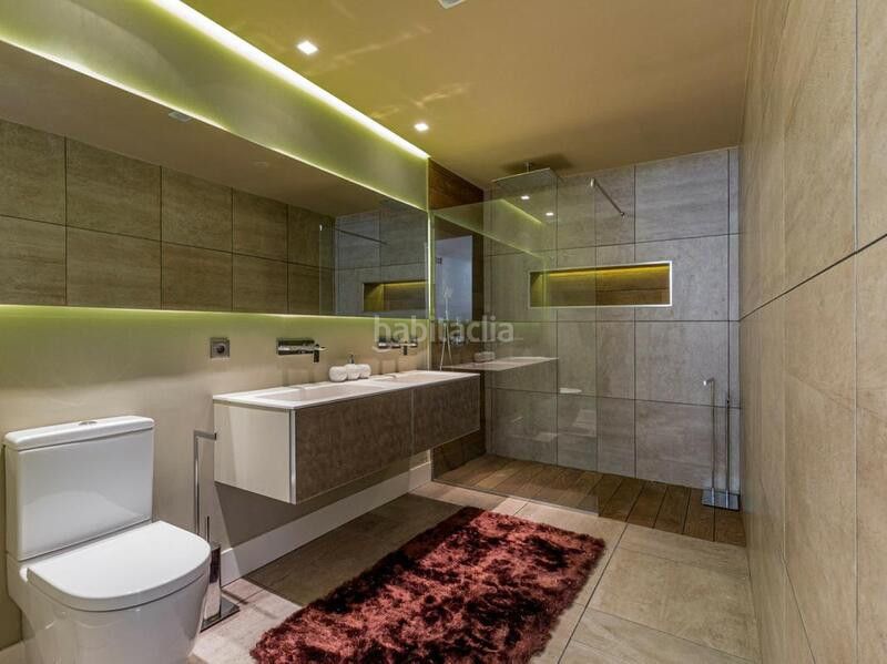 Foto a8e89a26-6d71-4d10-bed2-9a8cd7c2bcd0. Rent ground floor with parking pool in Puerto Banús Marbella