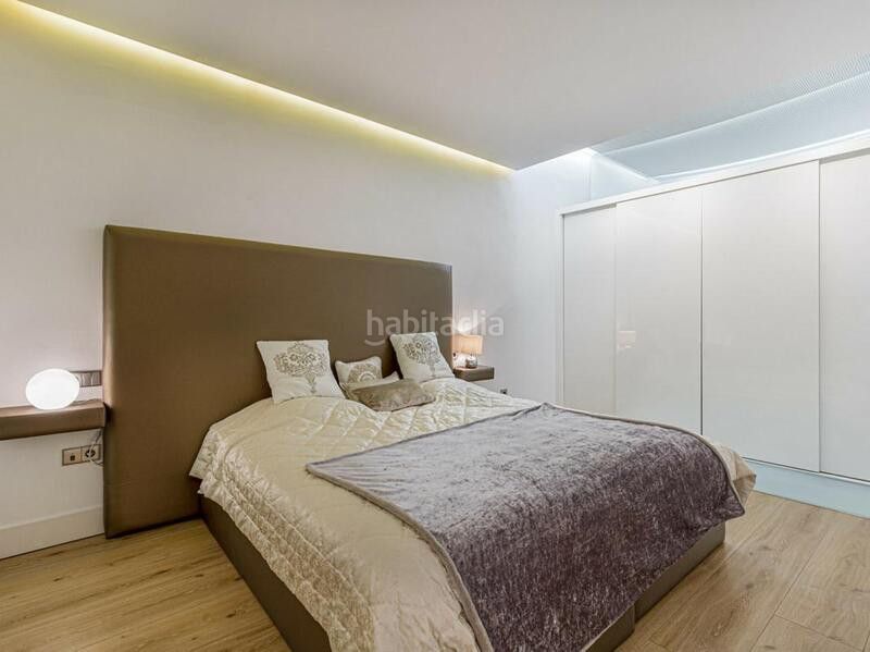 Foto afe26c00-aa03-4226-8562-2b131a558175. Rent ground floor with parking pool in Puerto Banús Marbella
