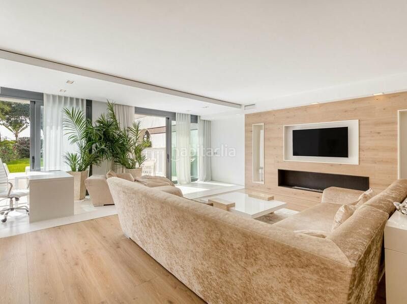Foto b562e673-cb2d-46af-b8fa-55ecb6e40ad7. Rent ground floor with parking pool in Puerto Banús Marbella