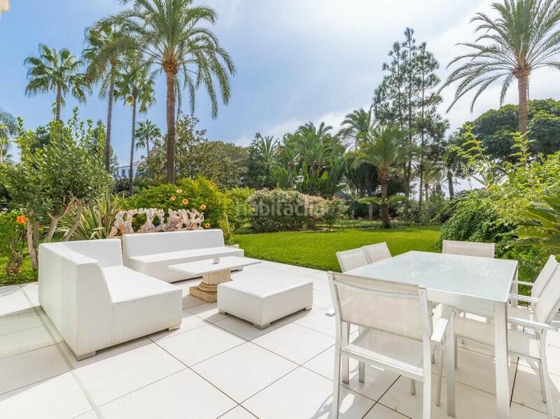 Foto cf646b2d-8f49-4c64-a0d8-ba0b6c9c6c2e. Rent ground floor with parking pool in Puerto Banús Marbella