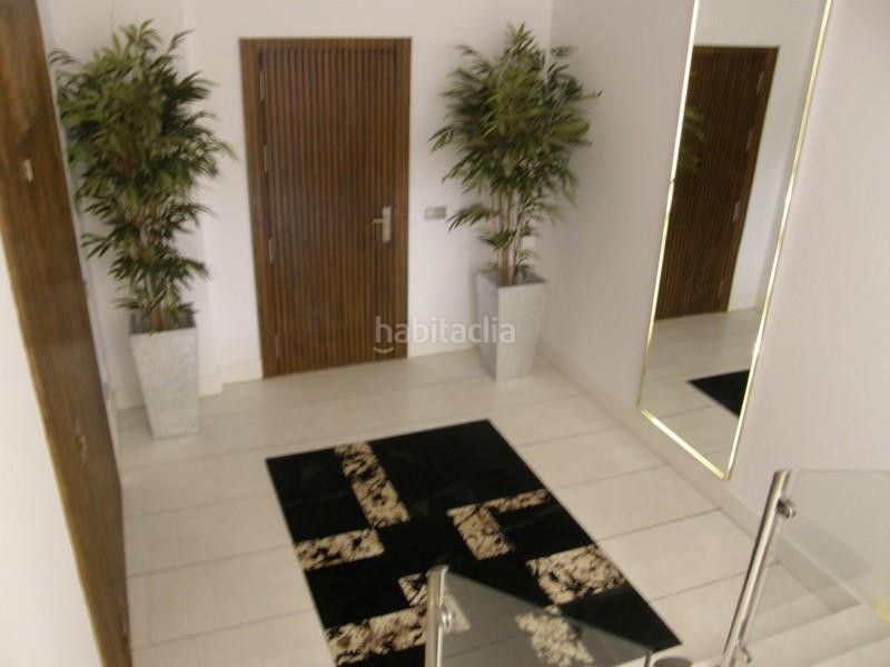 Foto ee2ea64e-200f-4909-9e81-62e7409a3abc. Rent ground floor with parking pool in Puerto Banús Marbella