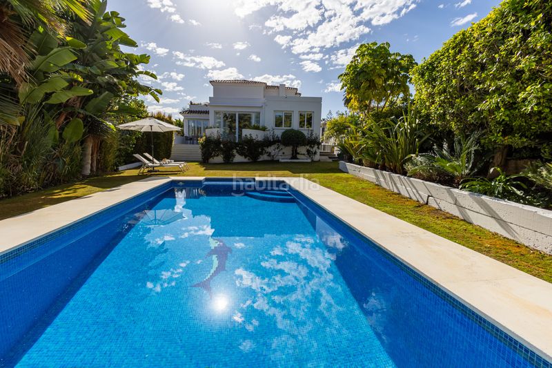 Foto 698af92b-883d-4c2e-adfc-5c722e592968. Casa amb aparcament piscina a Las Brisas Marbella