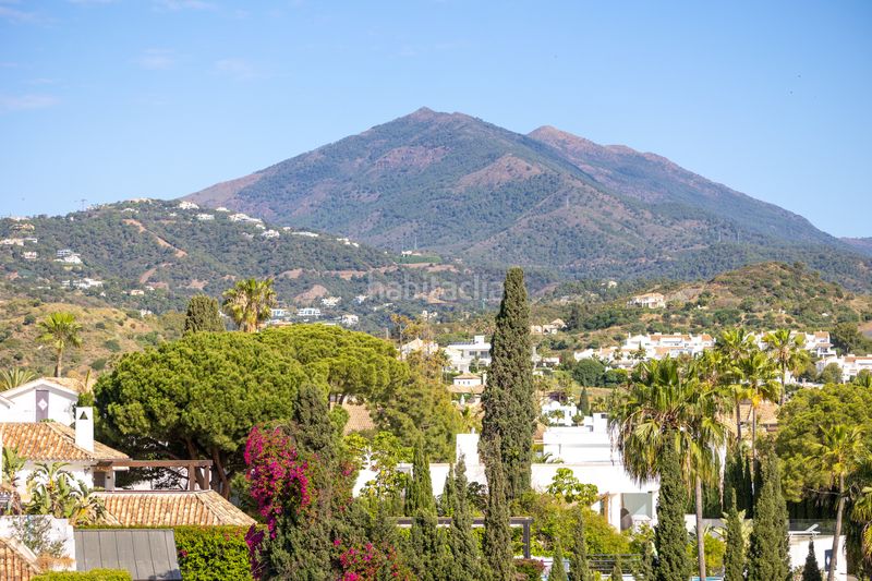 Foto b8c9c078-e01d-4e5b-86a8-ab98c8577637. Casa amb aparcament piscina a Las Brisas Marbella