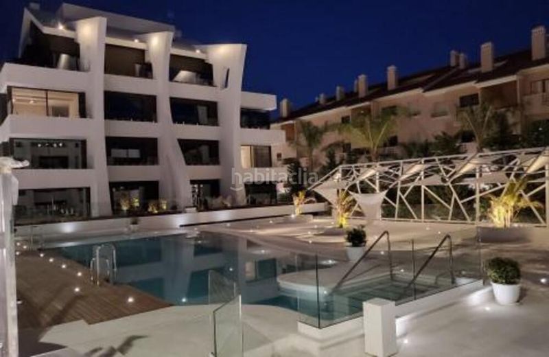 Foto 6845d071-26a3-4a1a-b255-8efd70603999. Àtic amb aparcament piscina a Marbesa Marbella