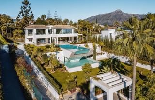 Casa a Urbanizacion n andalucia 2g 34. Villa aurora  impresionante villa moderna de lujo a medida en la