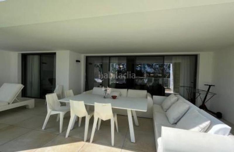 Foto 399a4731-daa5-4af5-893d-d14d027d0b40. Rez-de-chaussée avec parking piscine dans Cabopino - Artola Marbella