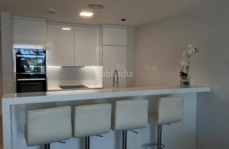 Foto 3dce826c-2ec5-4b7a-ae97-ef2341a63f0a. Rez-de-chaussée avec parking piscine dans Cabopino - Artola Marbella