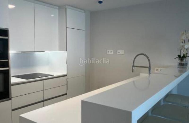 Foto 502b8743-f823-4088-805c-476ffe50a300. Rez-de-chaussée avec parking piscine dans Cabopino - Artola Marbella