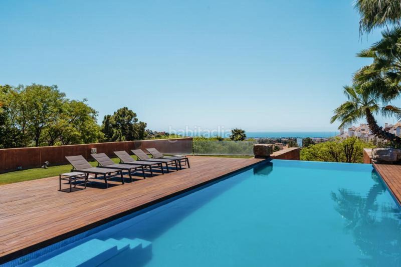 Foto 0433082a-8282-4fa2-9b36-0a471b285deb. Casa amb aparcament piscina a La Zagaleta Benahavís