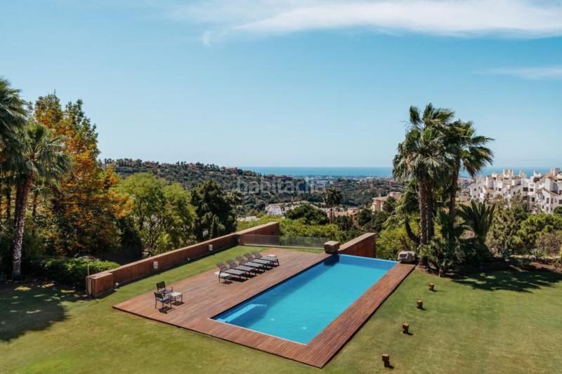 Foto 4731f13a-7a5c-415c-9776-bf61c2b51c35. Casa amb aparcament piscina a La Zagaleta Benahavís
