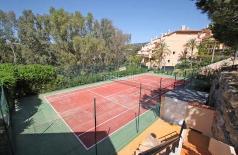 Foto 387c7cf1-32a1-4474-bc35-9b3d26e47abb. Apartament amb aparcament piscina a Los Naranjos Marbella