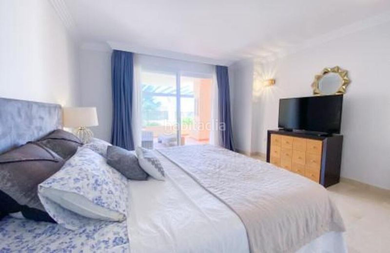 Foto 45e0d7f7-e4d3-4413-a89a-955ce245e759. Apartament amb aparcament piscina a Los Naranjos Marbella