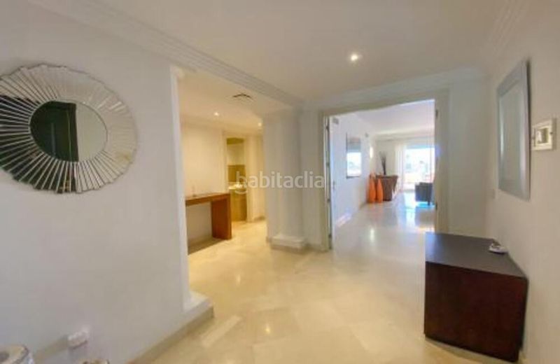 Foto 586f9885-db16-4e79-8b43-dc5677e61783. Apartament amb aparcament piscina a Los Naranjos Marbella
