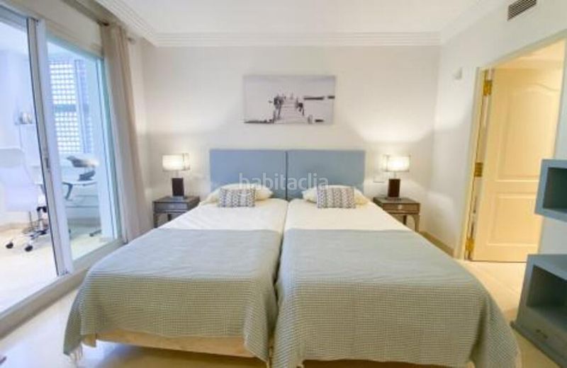 Foto 596eeb08-6e20-4464-892c-ebe0a5767bba. Apartament amb aparcament piscina a Los Naranjos Marbella