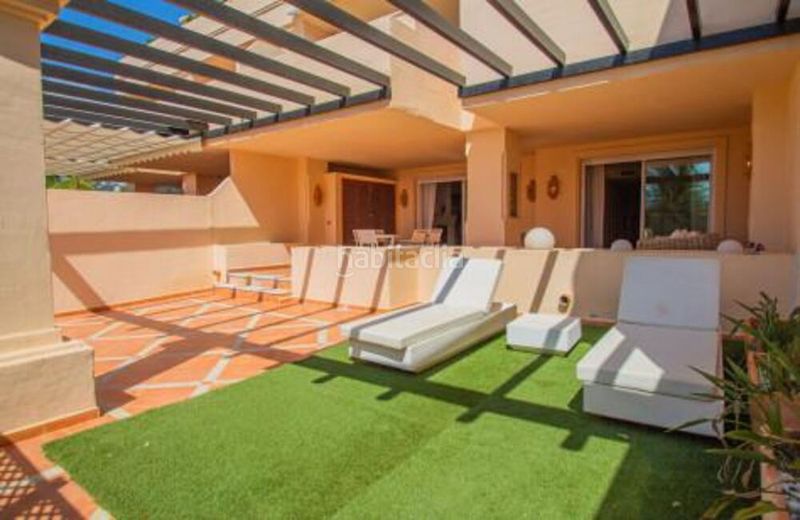 Foto 65a7c7bb-5e7d-4b0c-9f95-c143d2a25604. Apartament amb aparcament piscina a Los Naranjos Marbella