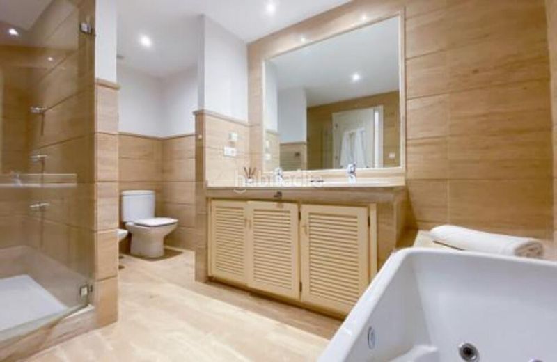 Foto 7a5f82c2-5ba0-4ccc-9a2f-b431345fd74c. Apartament amb aparcament piscina a Los Naranjos Marbella