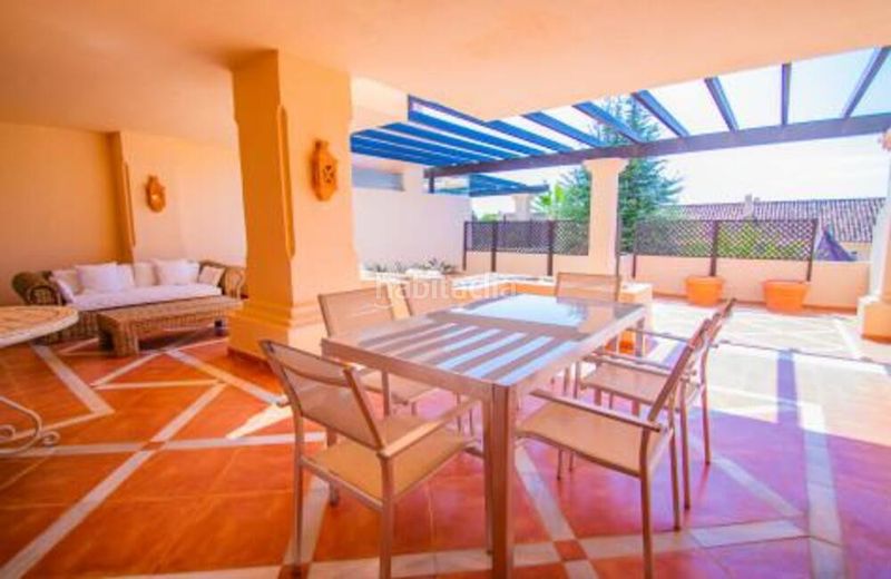 Foto c95a63ca-3789-4e75-b219-36274b19d4fc. Apartament amb aparcament piscina a Los Naranjos Marbella