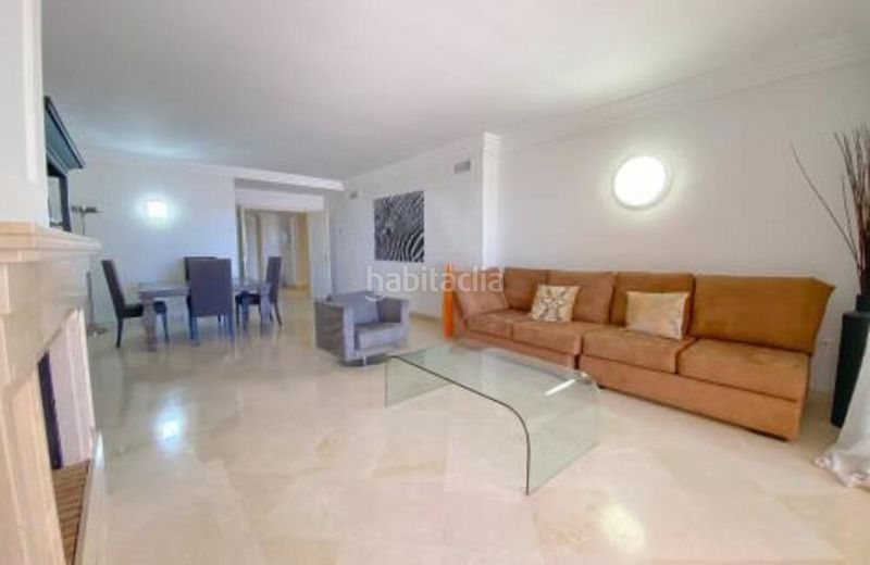 Foto d37ccb4e-f723-4cee-aa4e-a4027b2fab23. Apartament amb aparcament piscina a Los Naranjos Marbella