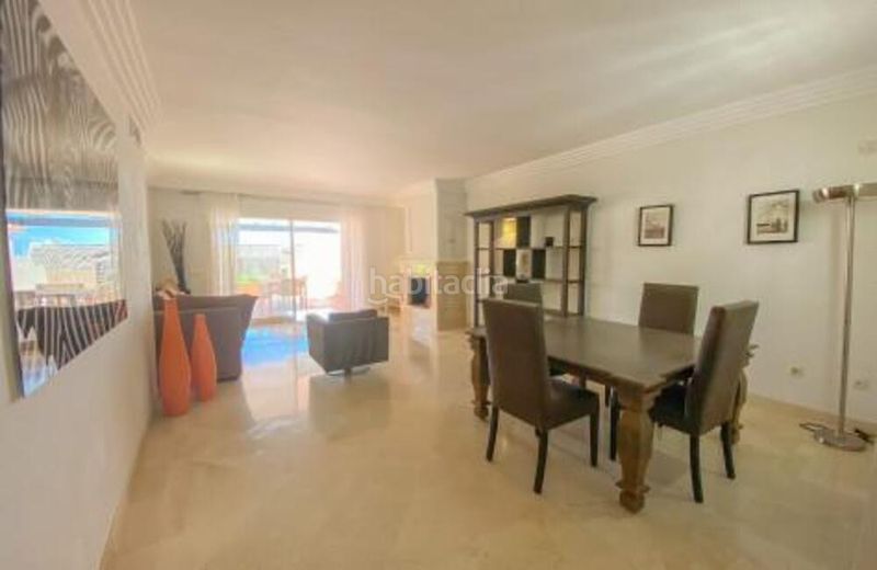 Foto e6e6aa7e-31d9-4585-a72f-3e561ffae450. Apartament amb aparcament piscina a Los Naranjos Marbella