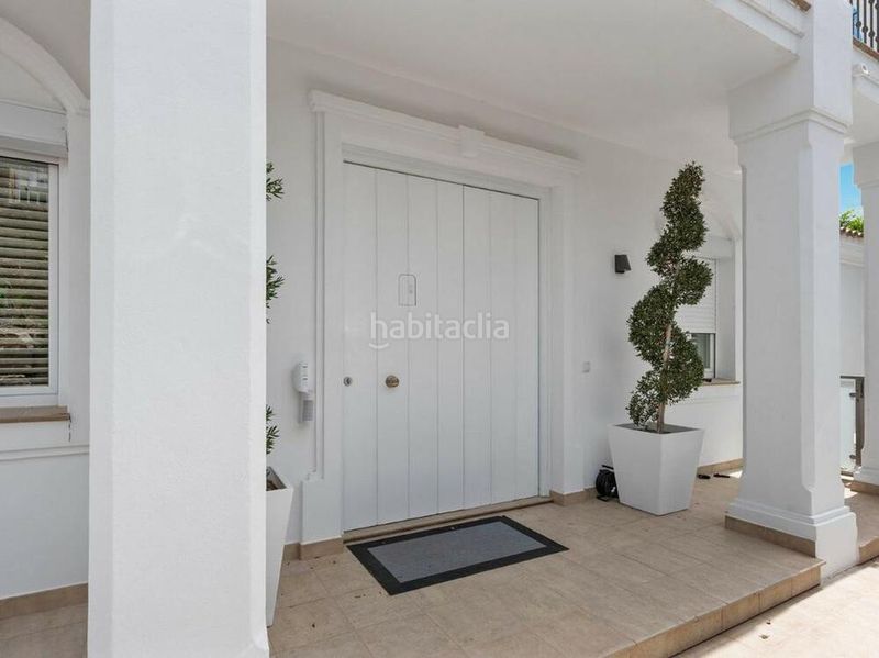 Foto cf4a64d4-582d-4cf4-9031-ff6048464a93. Casa amb aparcament piscina a Los Naranjos Marbella