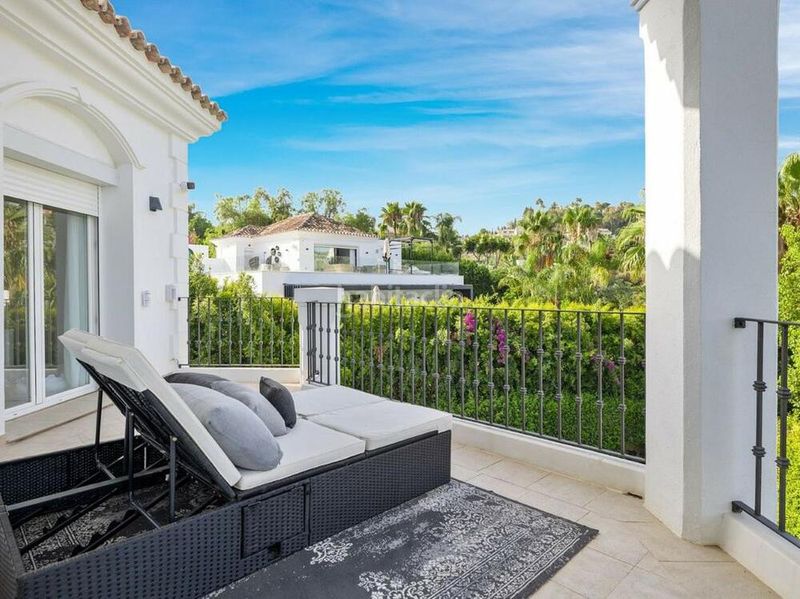 Foto d625fe8f-f57c-4a10-be65-22e924a27d4a. Casa amb aparcament piscina a Los Naranjos Marbella