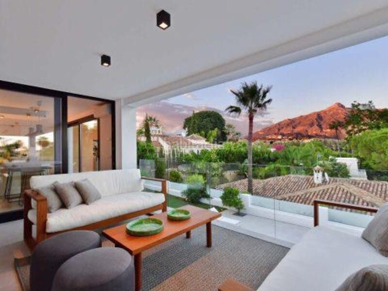 Foto 282fabd1-ae74-47ca-a526-c58f864786a6. Location maison avec parking piscine dans Las Brisas Marbella