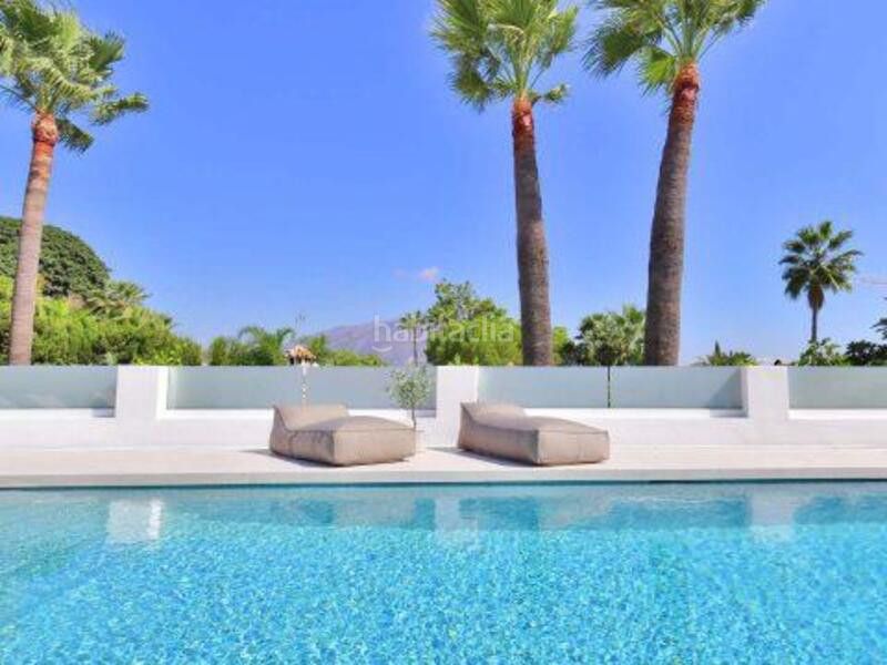 Foto 731af7c1-91e3-45ea-a480-191a62162052. Location maison avec parking piscine dans Las Brisas Marbella
