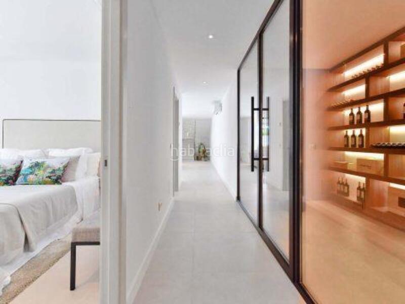 Foto 24a128eb-2ecb-41e7-bfc0-035e8657f203. Rent house in calle alhambra 1 in Las Brisas Marbella