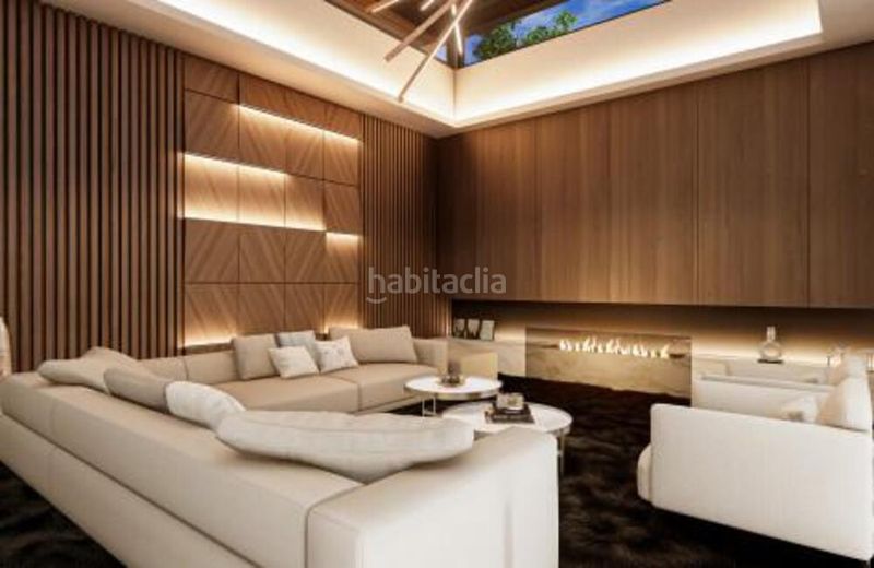 Foto e5e2c3b8-2710-4eb7-86b7-8b2a5815245a. Casa amb aparcament piscina a Las Brisas Marbella