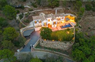 Haus in El Madroñal. Villa tradicional en el madroñal, benahavís